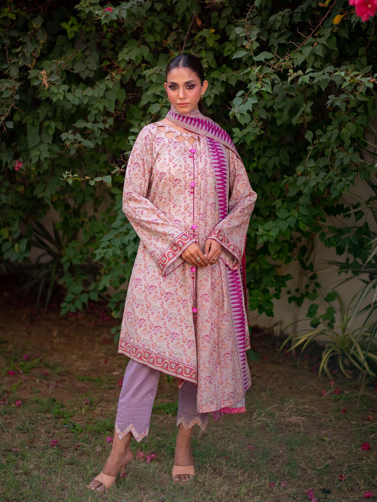 UNS Printed Lawn Pret 3 Piece Collection