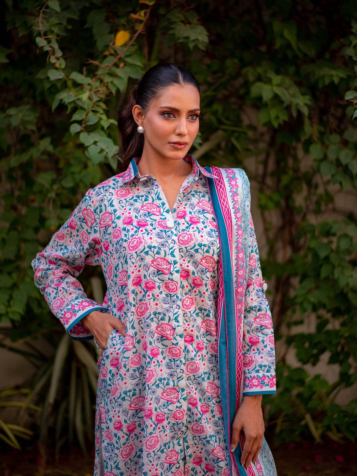 UNS Printed Lawn Pret 3 Piece Collection