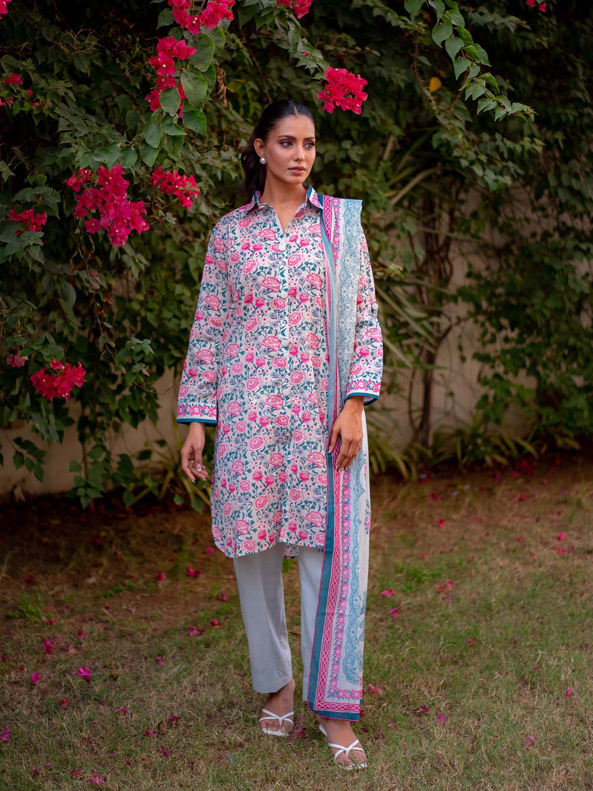 UNS Printed Lawn Pret 3 Piece Collection