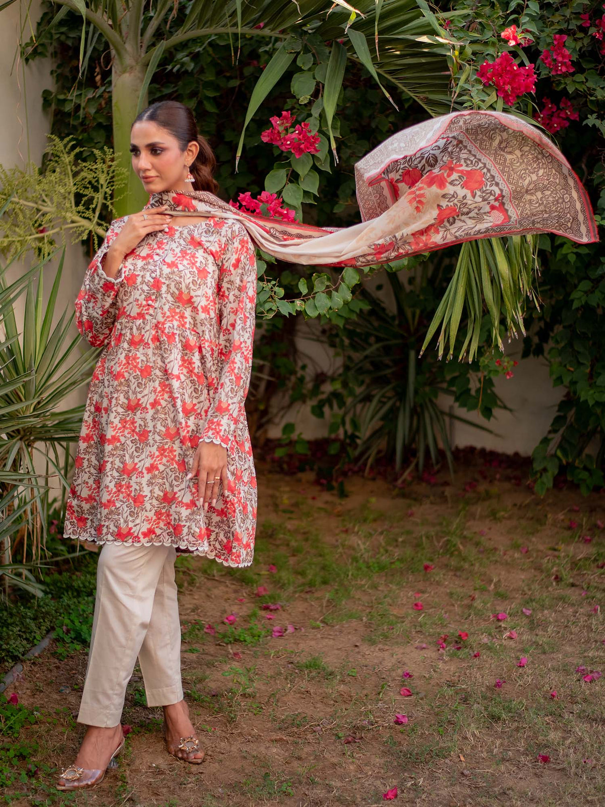 UNS Printed Lawn Pret 3 Piece Collection