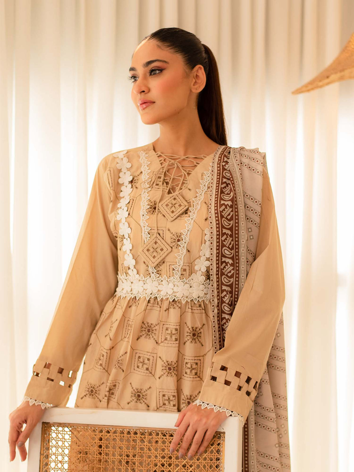 Roshan Jamal (Premium Embroidered) Fabrics 3 Piece 06