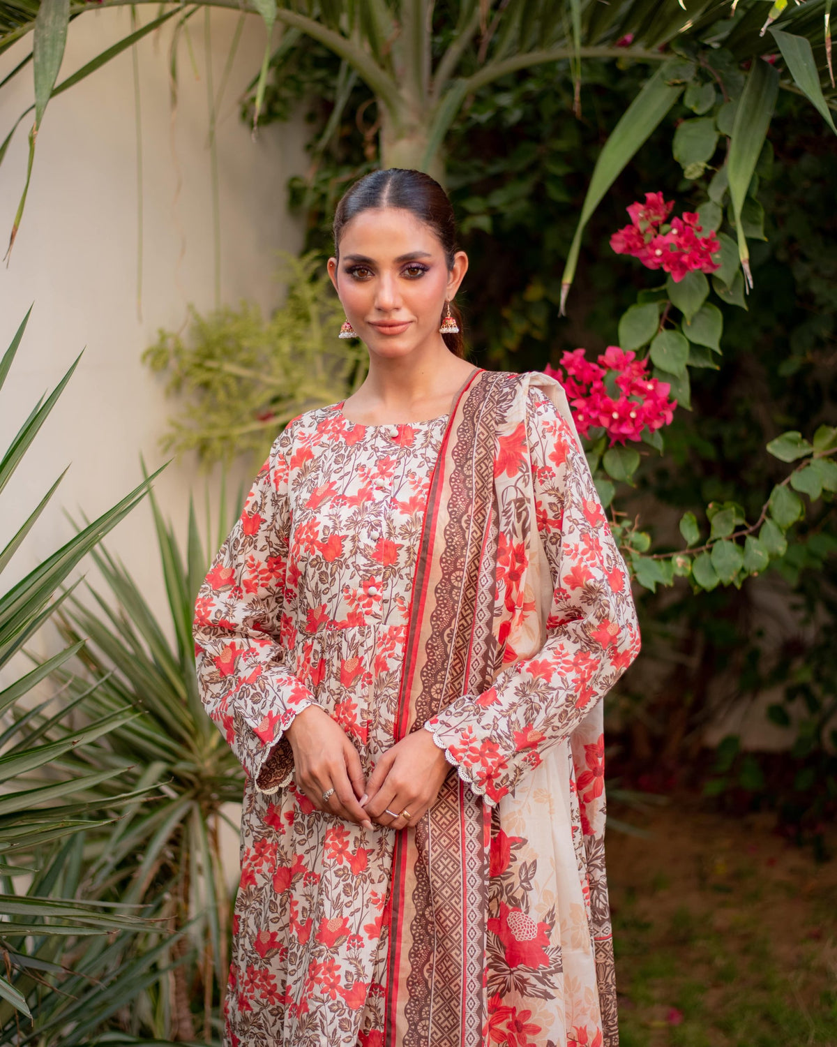 UNS Printed Lawn Pret 3 Piece Collection