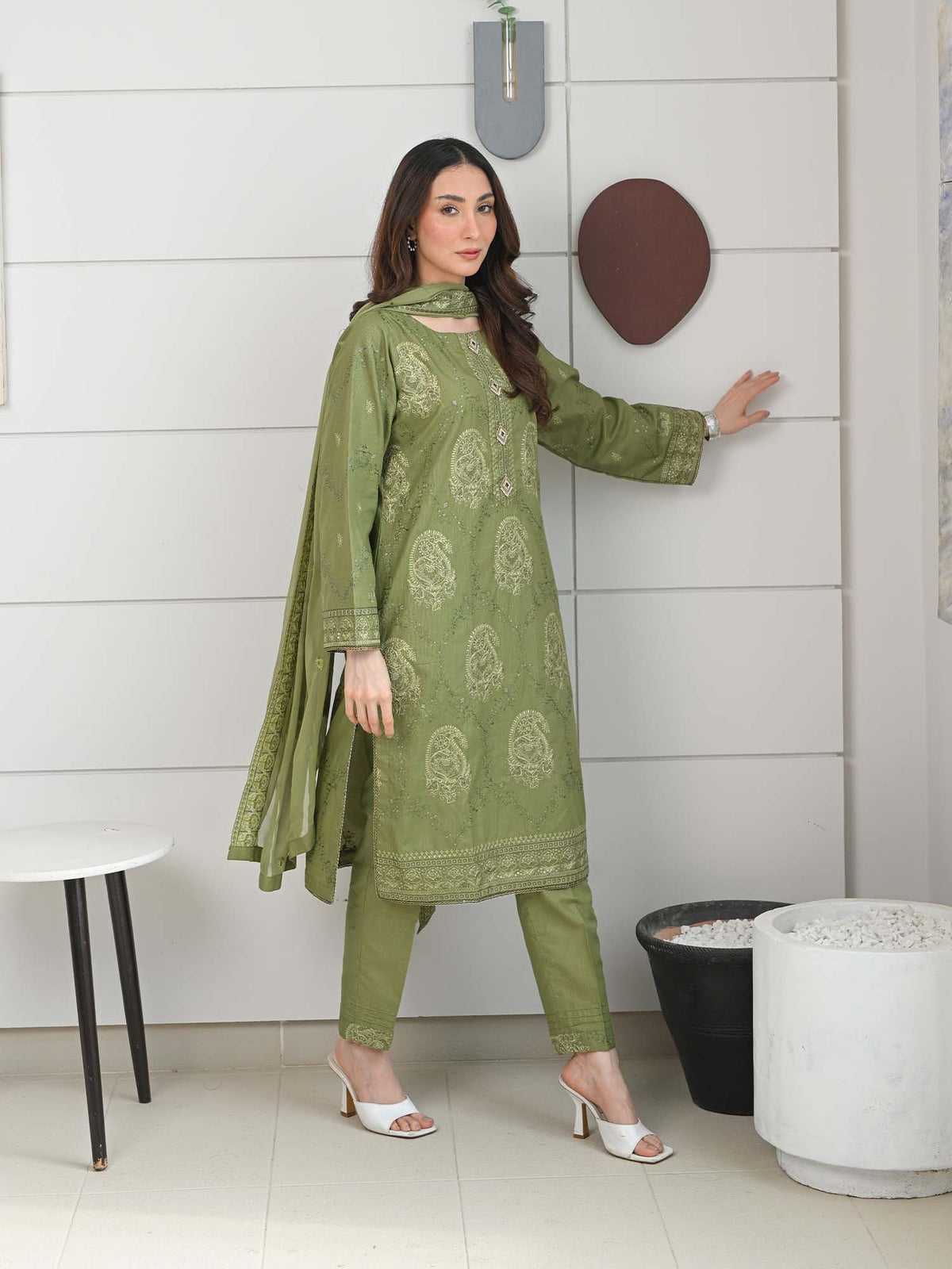 D-04 Masuri Embroidered Suit - Medium Green