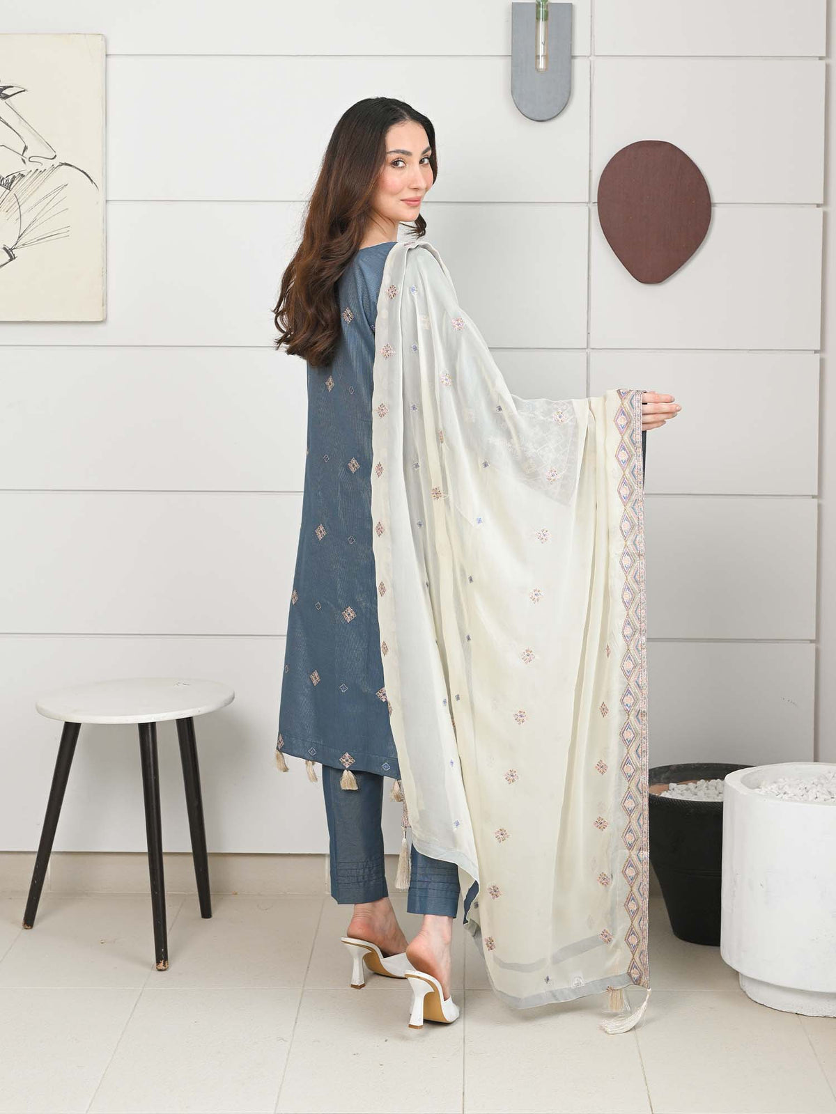 D-06 Masuri Embroidered Suit - Medium Blue